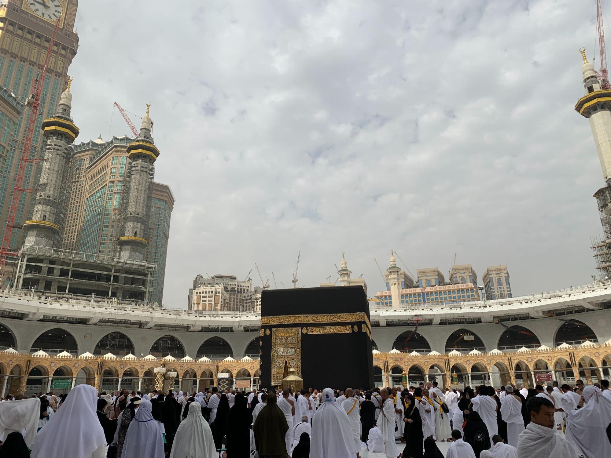 8 Perbedaan Haji dan Umroh yang Wajib Anda Ketahui