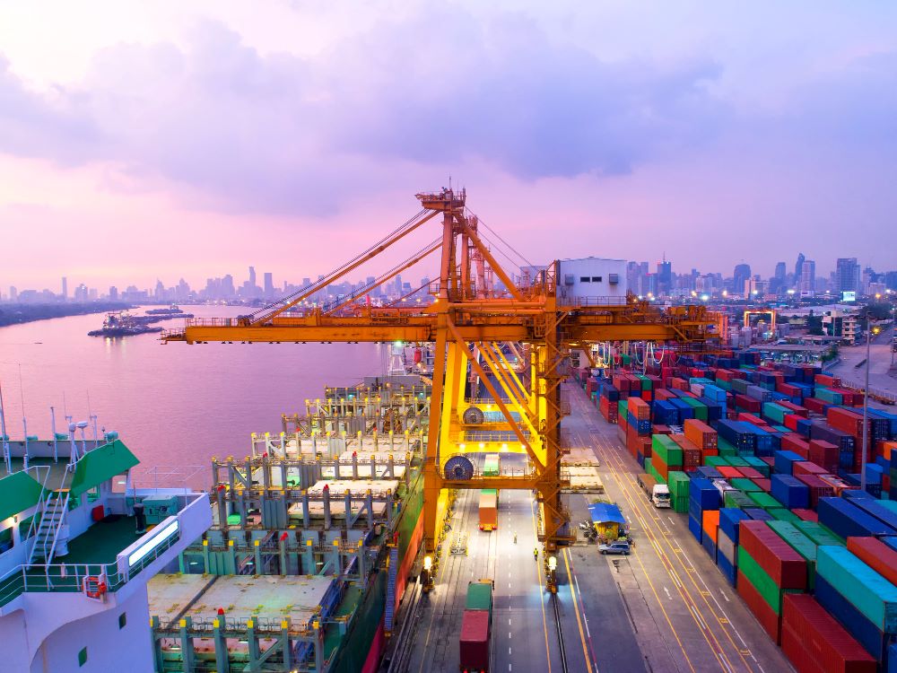 8 Tips Memulai Bisnis Ekspor Impor yang Menjanjikan di Indonesia