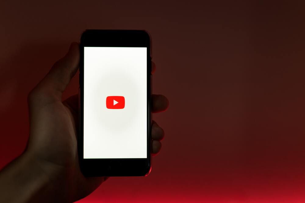 6 Cara Menghasilkan Uang Dari YouTube dan Tips Menjadi Content Creator