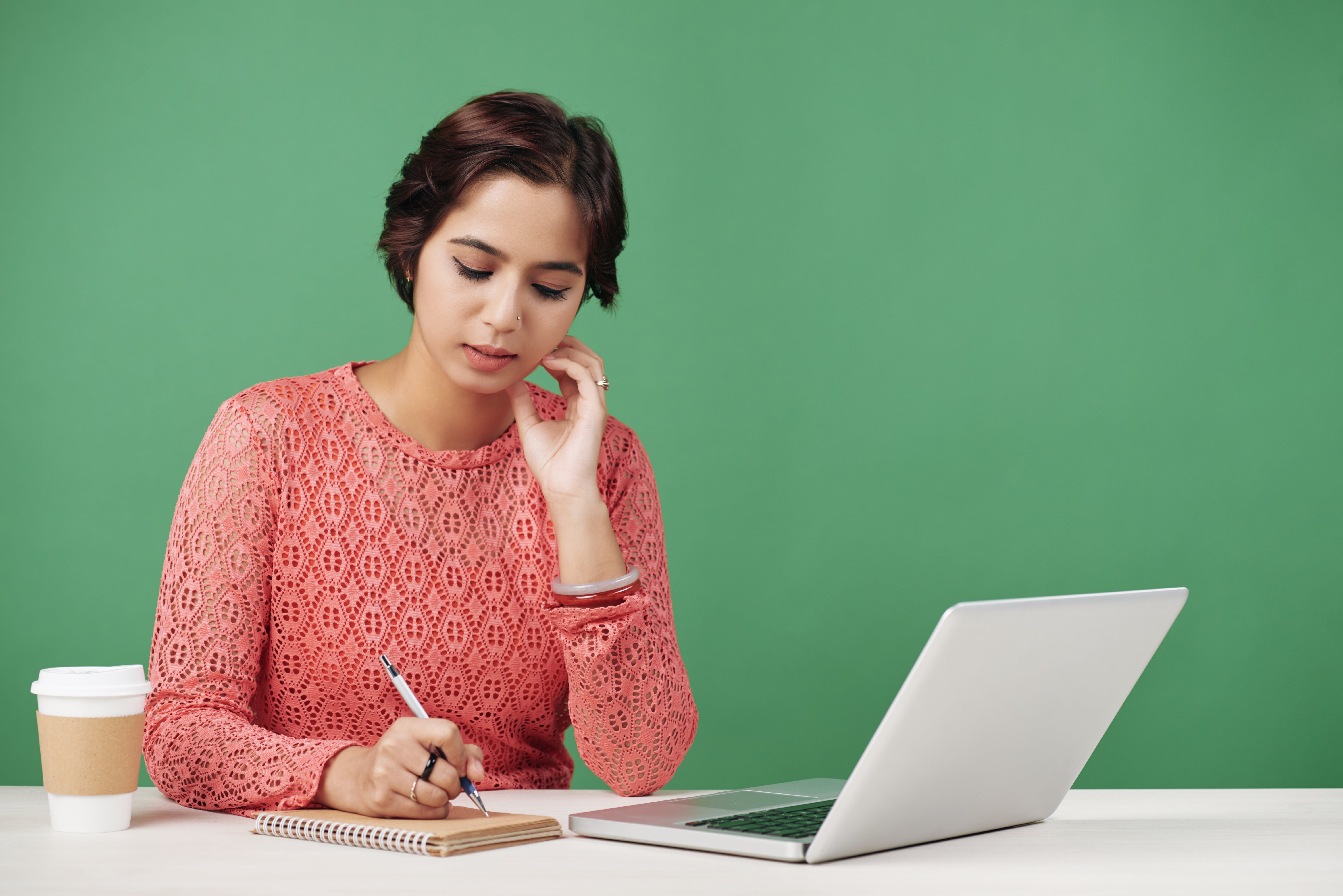 Get to know the Sandwich Generation that Has an Impact on Financial and Mental Health