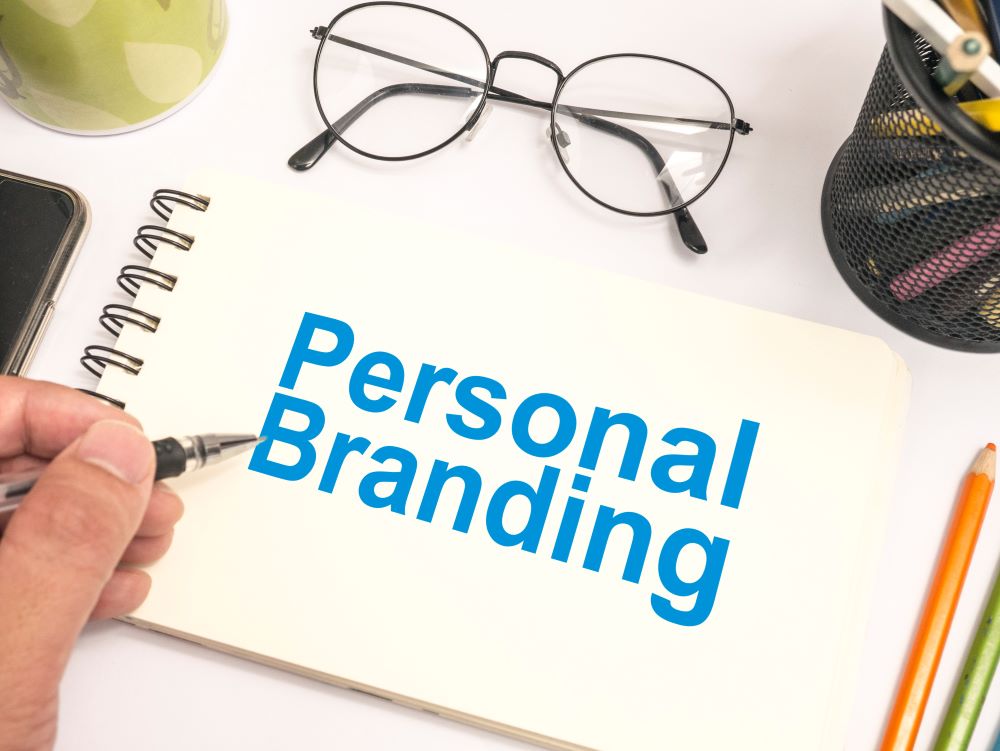 7 Cara Membangun Personal Branding  Agar Karir Lebih Bersinar