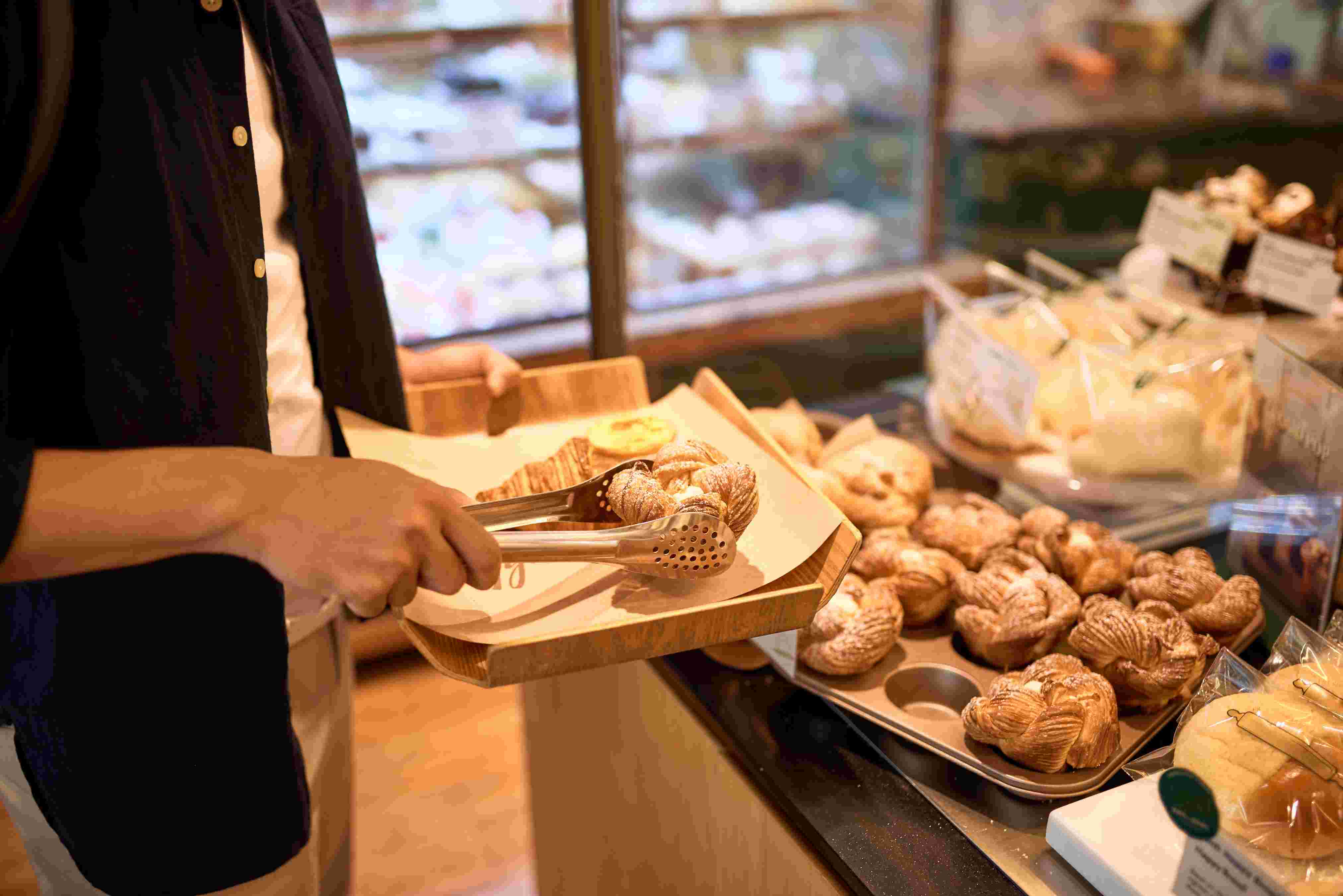 Tertarik Memulai Usaha Bakery? Ini Jenis Kue yang Paling Laku dan Tips Memulainya