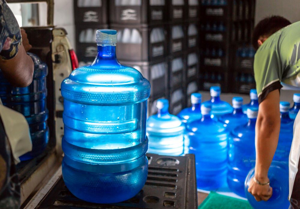 Tips dan Keuntungan Memulai Usaha Air Minum Isi Ulang yang Ramai